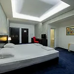 Elegance 3*