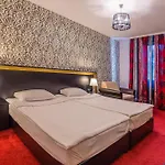 Elegance Hotel