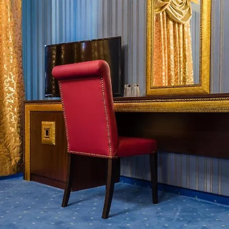 Elegance Hotel 3*
