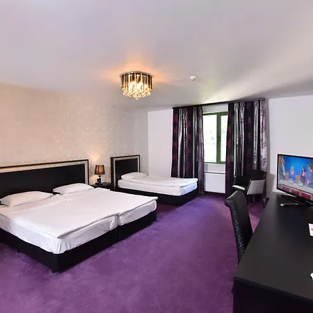 Elegance 3*