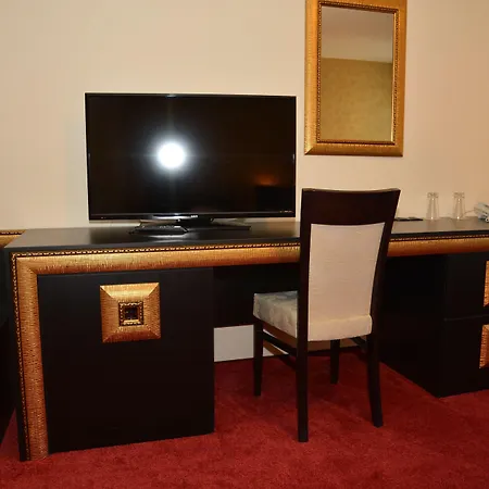 Elegance فندق 3*