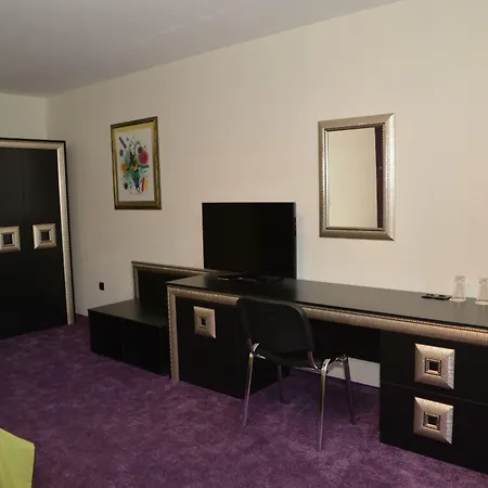 Elegance 3* ستارا زاغورا
