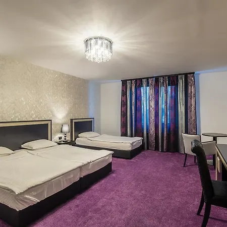 Elegance 3* ستارا زاغورا